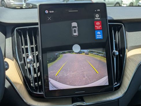 New 2026 Volvo XC60 B5 Core AWD/4WD image 23