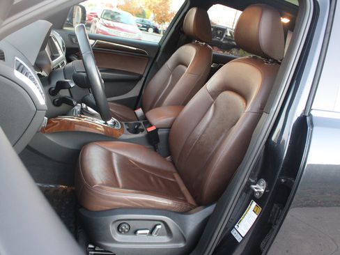 Used 2017 Audi Q5 2.0T Premium image 16