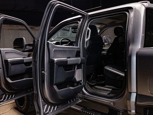 Used 2023 Ford F250 Lariat w/ Sport Appearance Package image 29