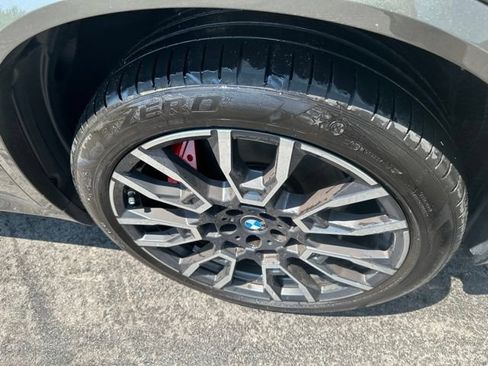 Used 2024 BMW X5 xDrive40i w/ M Sport Package AWD/4WD image 9