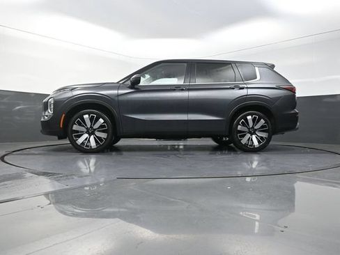 Used 2025 Mitsubishi Outlander SE AWD/4WD image 34