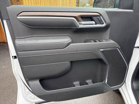 New 2026 Chevrolet Silverado 1500 LT w/ LPO, Dark Essentials Package image 18