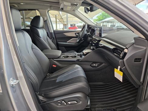 Certified 2026 Acura MDX FWD w/ Technology Package image 28