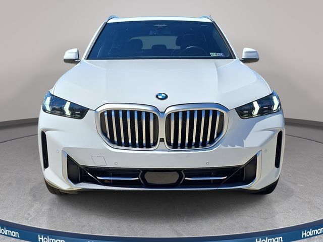Used 2024 BMW X5 xDrive40i w/ Parking Assistance Package AWD/4WD image 3