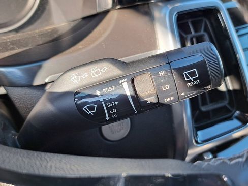 Used 2022 Kia Sorento SX image 11