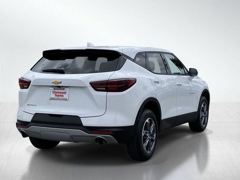 Used 2025 Chevrolet Blazer LT FWD image 8