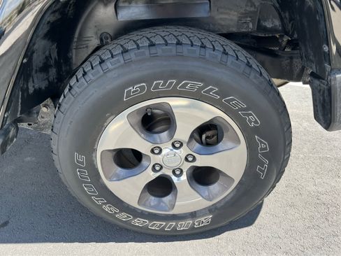 Used 2018 Jeep Wrangler Sahara w/ Connectivity Group image 14