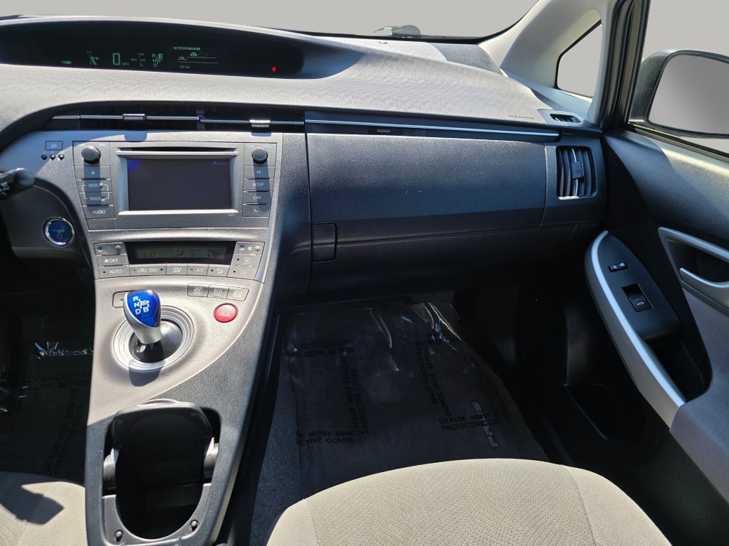 Used 2015 Toyota Prius Two FWD image 4