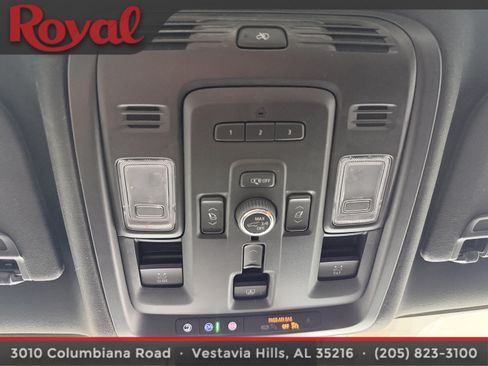 Used 2023 GMC Yukon XL Denali Ultimate AWD/4WD image 28