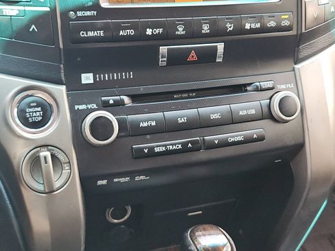 Used 2011 Toyota Land Cruiser w/ Upgrade Pkg AWD/4WD image 22