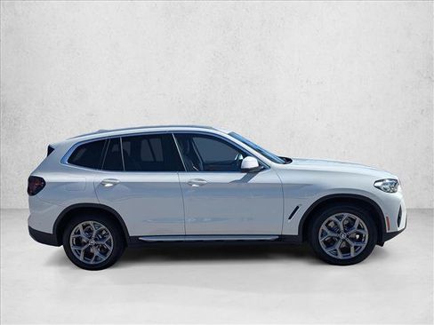 Used 2023 BMW X3 xDrive30i w/ Premium Package AWD/4WD image 4