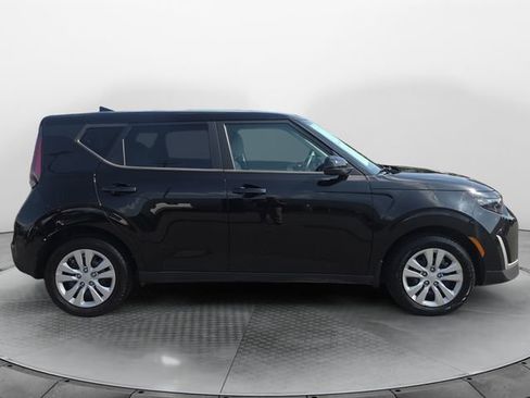 Used 2023 Kia Soul LX FWD image 6