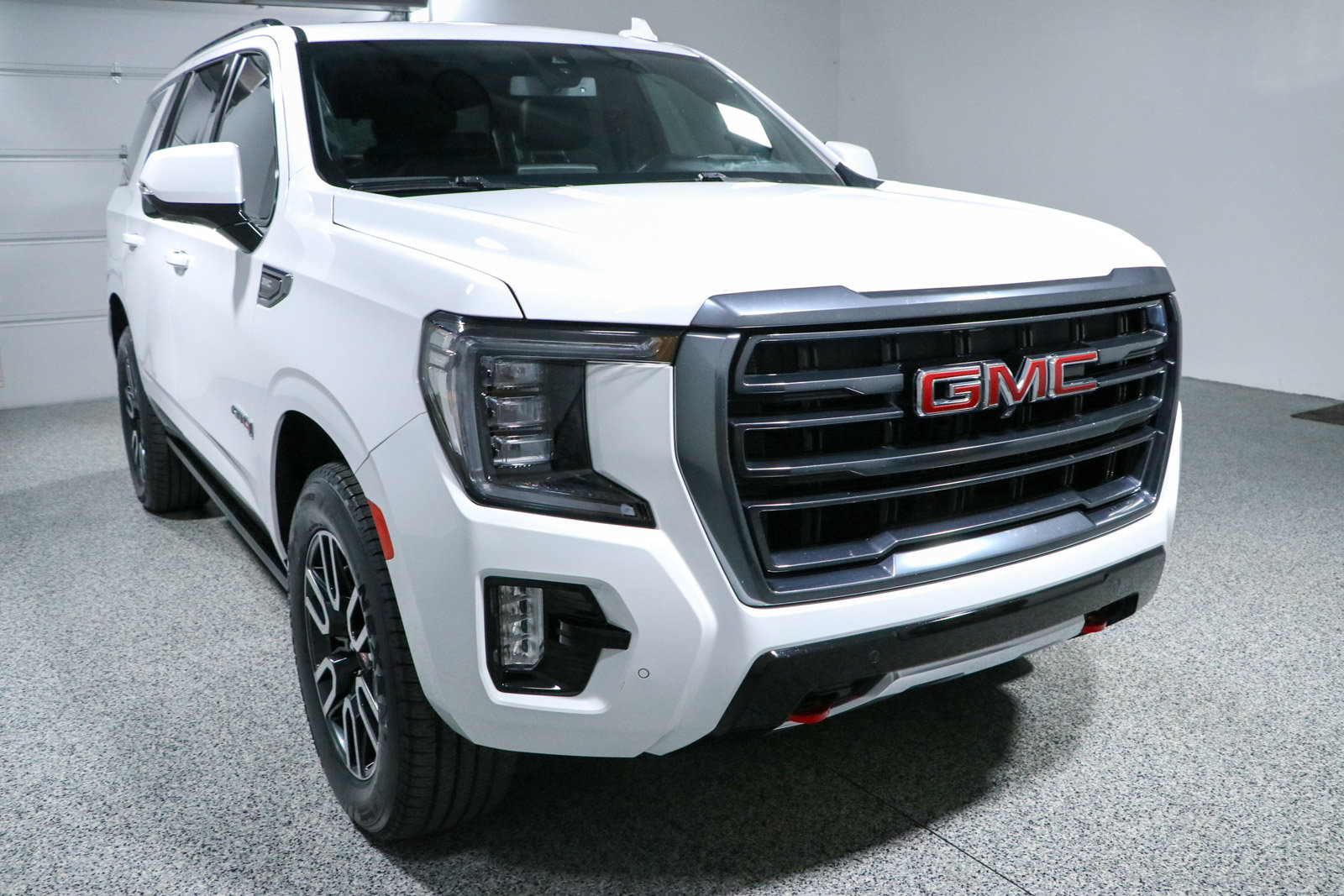 Used 2021 GMC Yukon AT4 w/ AT4 Premium Plus Package AWD/4WD image 5