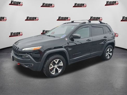 Used 2018 Jeep Cherokee Trailhawk image 1
