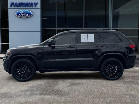 Used 2020 Jeep Grand Cherokee Altitude image 7