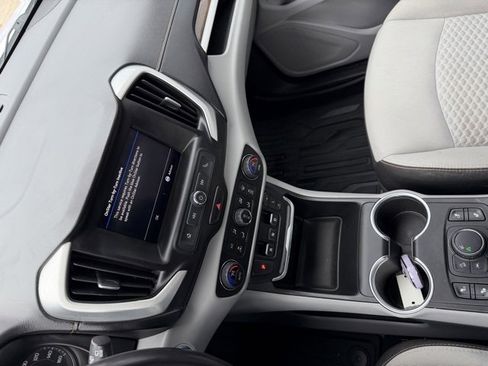 Used 2021 GMC Terrain SLE w/ Driver Convenience Package image 33