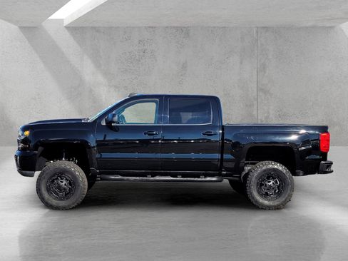 Used 2018 Chevrolet Silverado 1500 LT w/ All Star Edition image 7