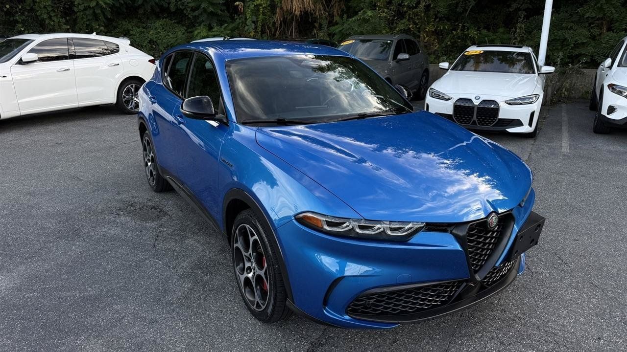 Used 2024 Alfa Romeo Tonale Veloce AWD/4WD image 22
