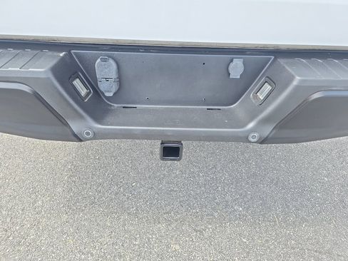 Used 2015 Ford F150 XL w/ XL Power Equipment Group AWD/4WD image 9