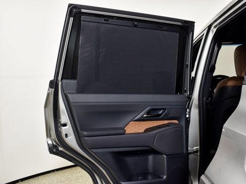 Used 2025 Lexus GX 550 image 36