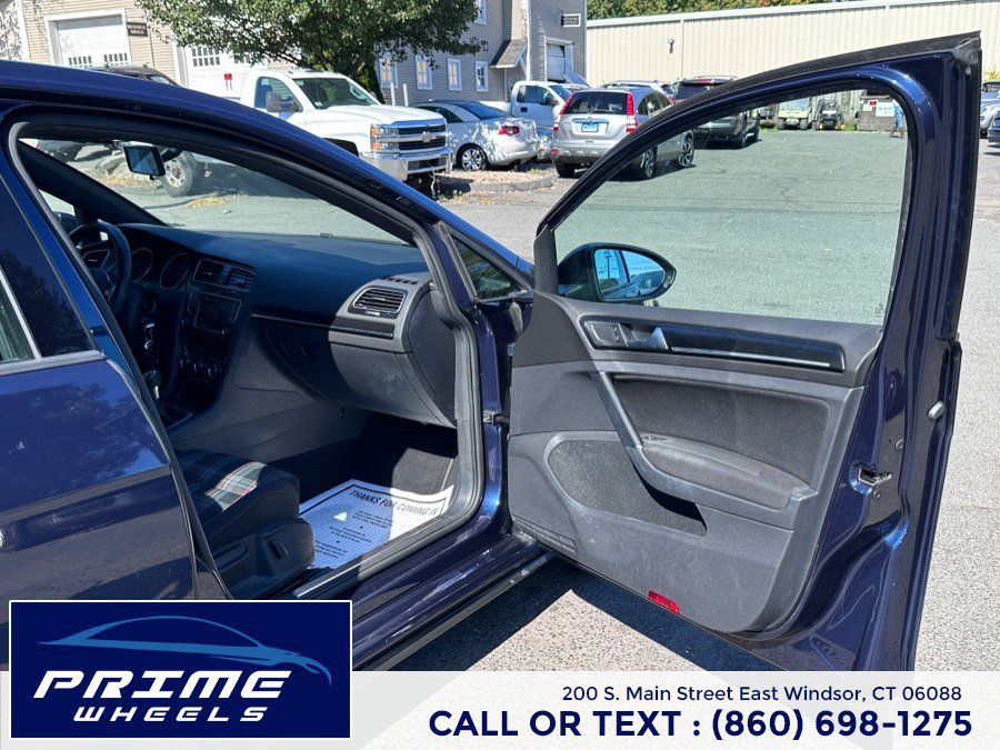 Used 2017 Volkswagen GTI SE FWD image 16