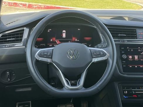 Used 2023 Volkswagen Tiguan SE R-Line image 7