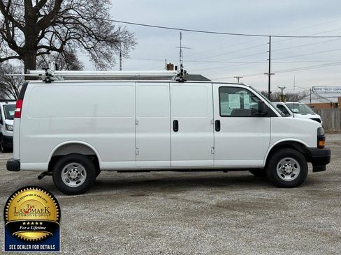 Used 2025 Chevrolet Express 2500 Extended w/ Communications Package image 4