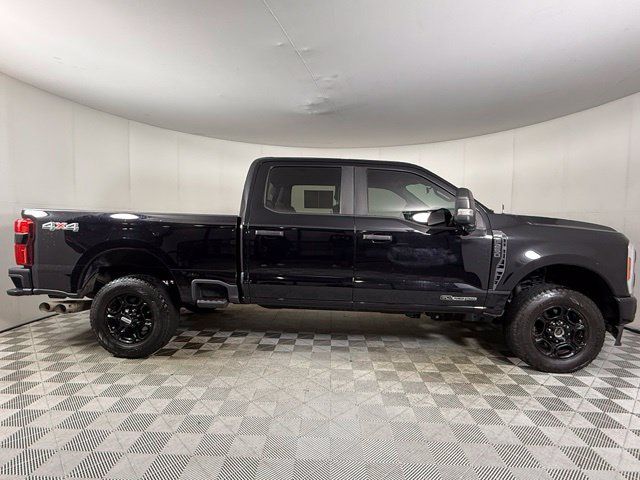 Used 2023 Ford F250 XL w/ STX Appearance Package AWD/4WD image 8