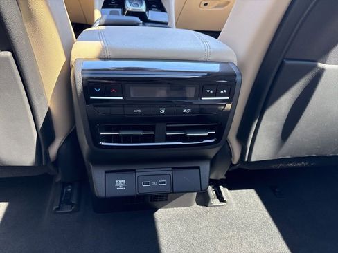 Used 2023 Acura MDX SH-AWD image 29