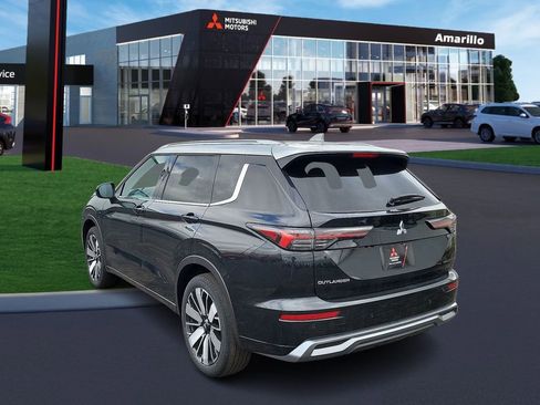 New 2025 Mitsubishi Outlander AWD image 2