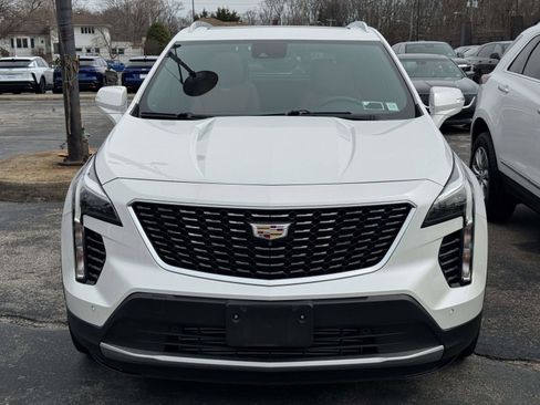 Certified 2022 Cadillac XT4 Premium Luxury w/ Enhanced Visibility Package image 2