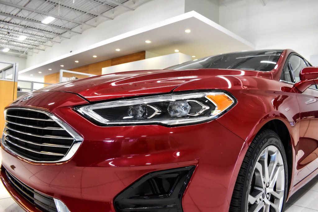 Used 2020 Ford Fusion SEL FWD image 12
