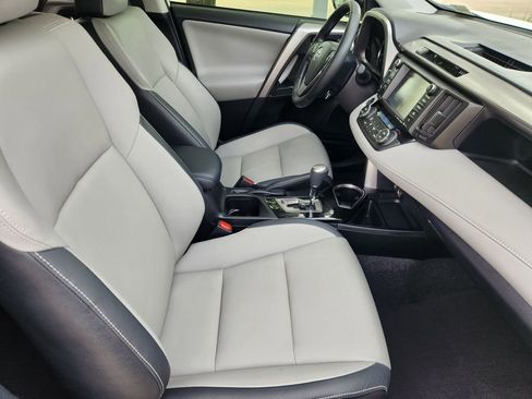 Used 2017 Toyota RAV4 Limited FWD image 14