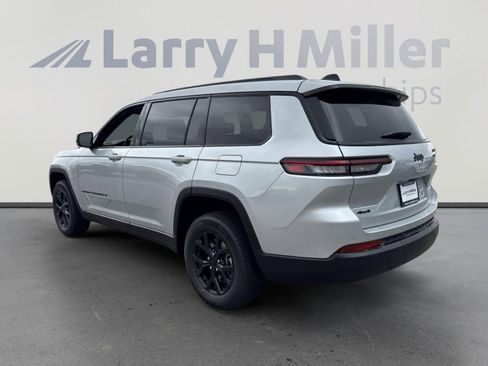 New 2025 Jeep Grand Cherokee L Altitude image 6