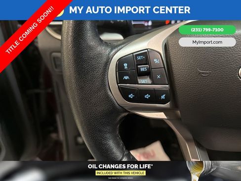 Used 2022 Ford Explorer XLT w/ Equipment Group 202A image 16