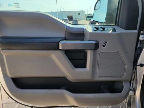 Used 2017 Ford F150 XLT w/ Equipment Group 302A Luxury AWD/4WD image 16