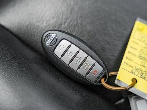 Used 2018 Nissan Pathfinder SL w/ Cargo Package image 43