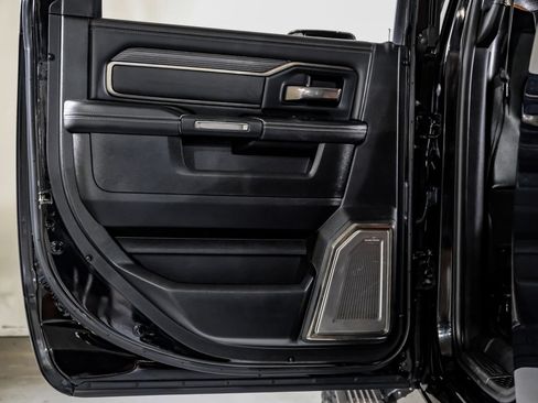 Used 2019 RAM 2500 Limited AWD/4WD image 38