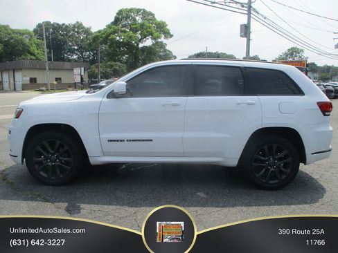 Used 2018 Jeep Grand Cherokee High Altitude AWD/4WD image 3