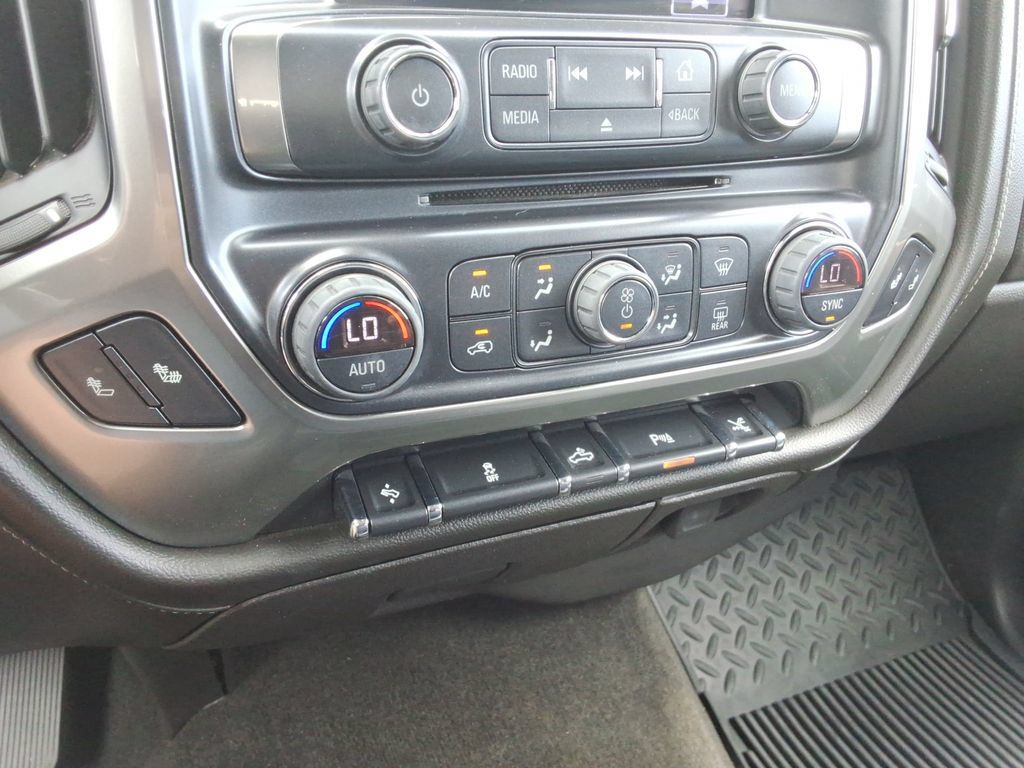 Used 2018 Chevrolet Silverado 1500 LTZ w/ Sport Package AWD/4WD image 33