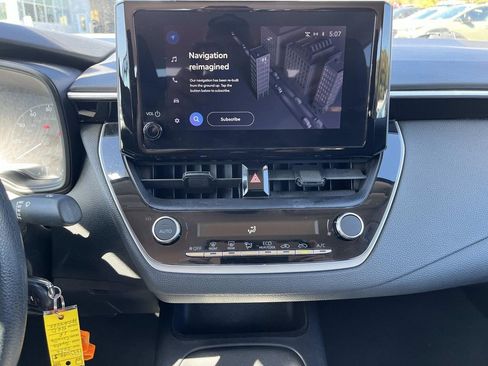 Used 2023 Toyota Corolla LE image 14