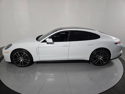 Used 2023 Porsche Panamera Platinum Edition w/ Sport Chrono Package image 8