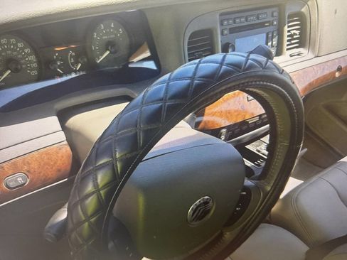 Used 2007 Mercury Grand Marquis LS RWD image 12
