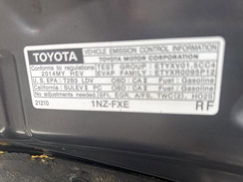 Used 2014 Toyota Prius C Two image 19