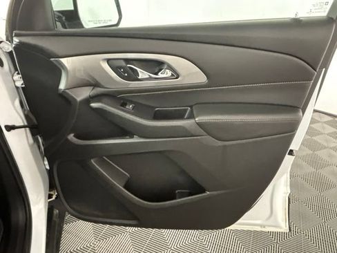 Used 2018 Chevrolet Traverse LT FWD image 33