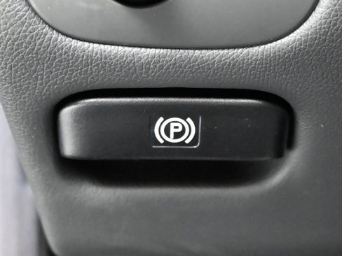 Used 2003 Mercedes-Benz C 230 Sedan image 60