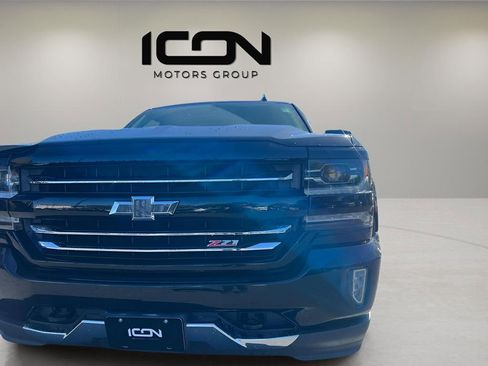 Used 2018 Chevrolet Silverado 1500 LTZ Z71 w/ Realtree Edition AWD/4WD image 10