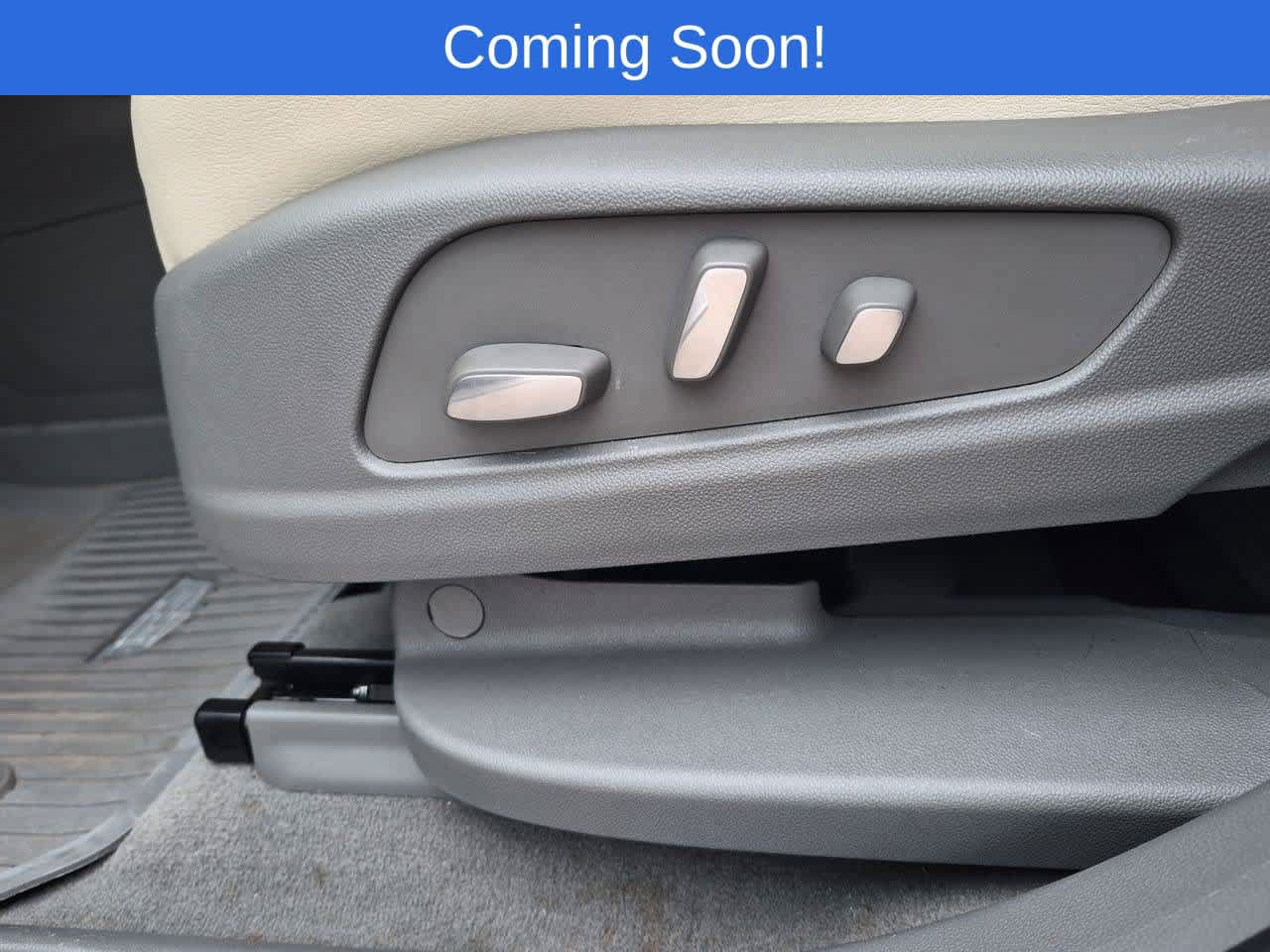 Used 2024 Cadillac XT5 Premium Luxury w/ LPO, Floor Liner Package AWD/4WD image 17