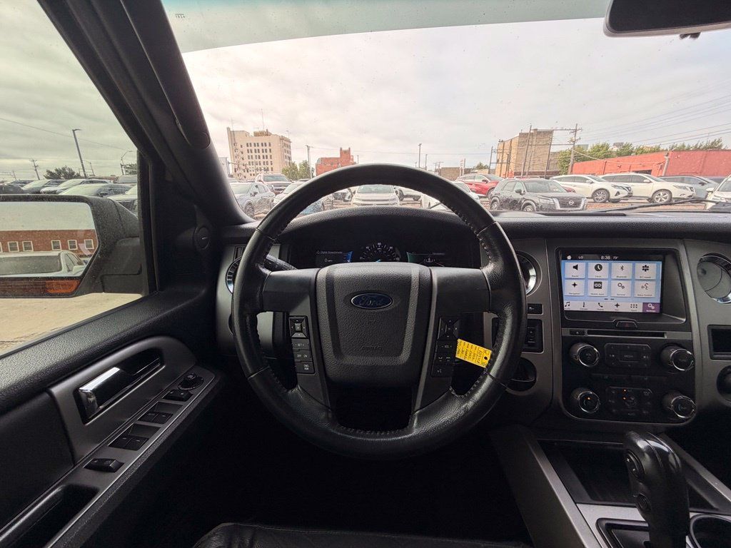 Used 2016 Ford Expedition XLT w/ Equipment Group 202A RWD image 20