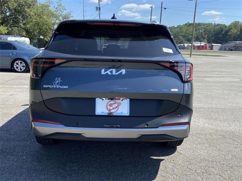 New 2026 Kia Sportage EX image 3